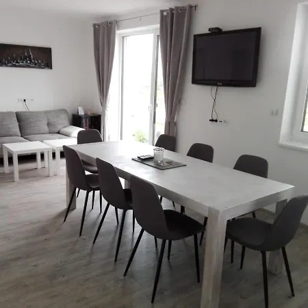 U Rane Bobule * Зноймо